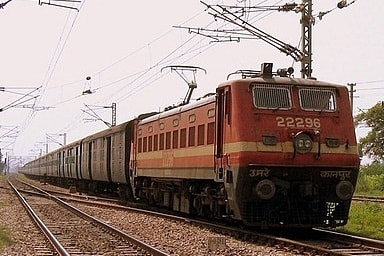 Photo of தாம்பரம் – செங்கல்பட்டு ரயில் சேவை மீண்டும் பாதிப்பு  – தண்டவாள விரிசலே இதற்கு காரணம்