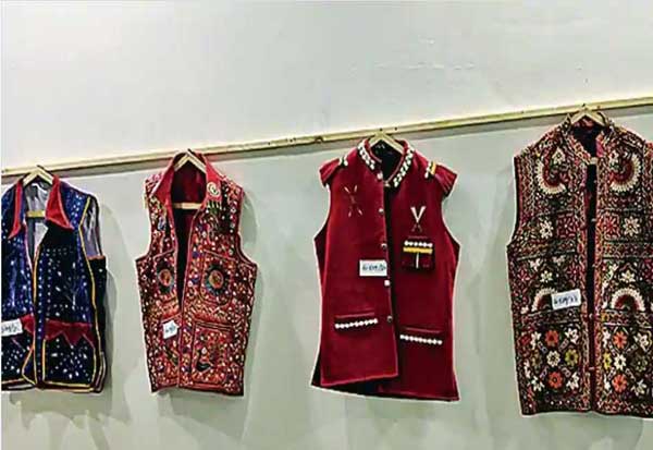 Photo of பிரதமர் நரேந்திர மோடிக்கு வழங்கப்பட்ட பரிசு பொருட்கள் ஏலம்- மத்திய அரசு திட்டம்