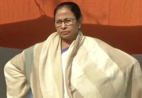 Photo of மத்திய அரசுக்கு எதிரான மம்தாவின் தர்ணா போராட்டம் இன்றும் நீட்டிப்பு !