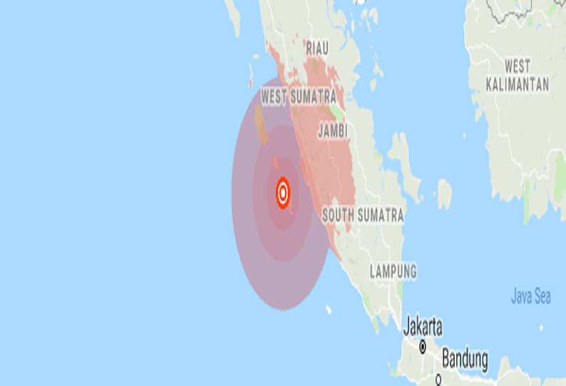Photo of இந்தோனேசியா மற்றும் பாகிஸ்தானில் அடுத்தடுத்து நிலநடுக்கம் – மக்கள் பீதி