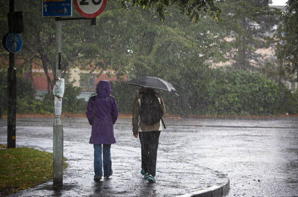 Photo of நீலகிரி மாவட்டத்துக்கு, 3வது நாளாக இன்றும் ‘ரெட் அலர்ட்…! சென்னை வானிலை மையம் அறிவிப்பு!