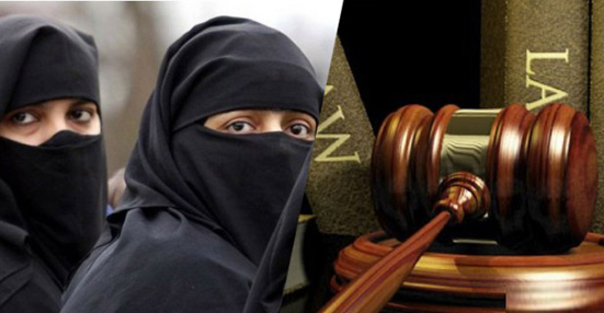 Photo of திண்டுக்கல் கலெக்டரிடம் பெண் ஒருவர் கணவர் மீது புகார் ; முத்தலாக் விவாகரத்து கோரியதால் பரபரப்பு