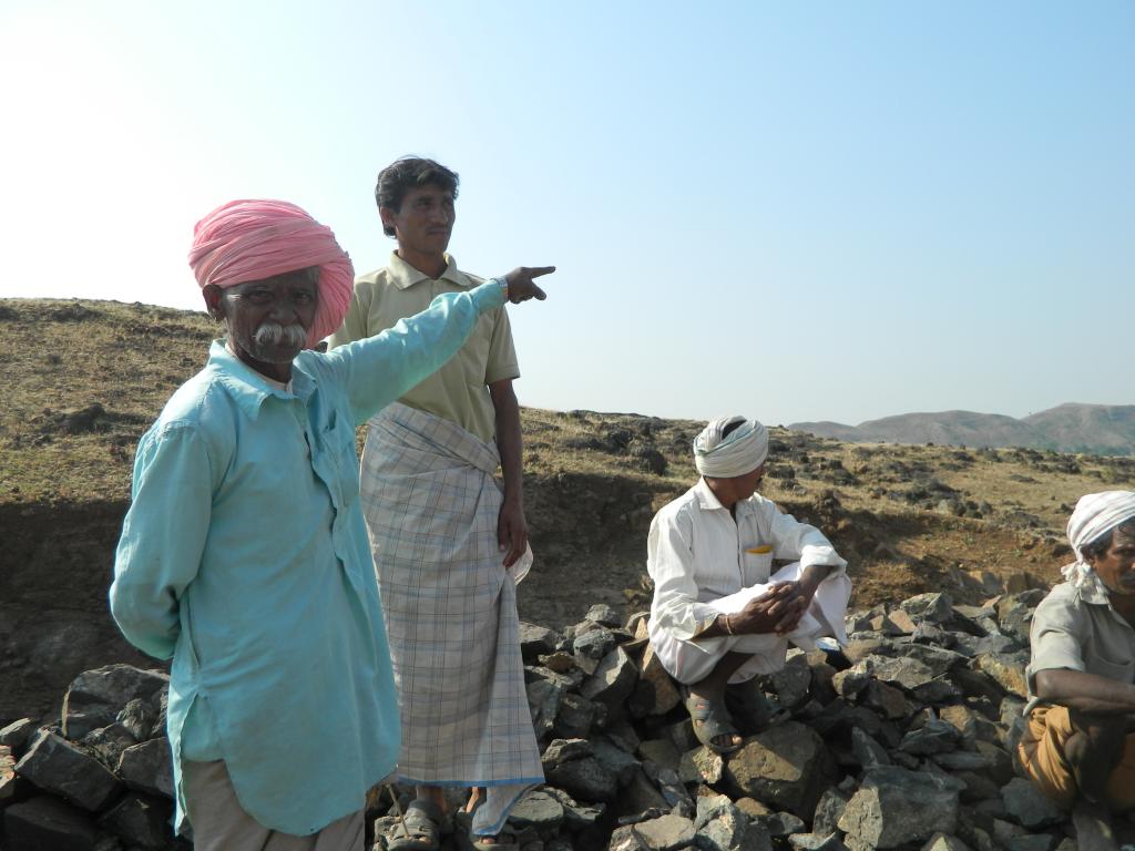 Photo of பிரதமர் மோடி ஒரு 420:தொழிலாளர்கள் காவல் நிலையத்தில் புகார்!