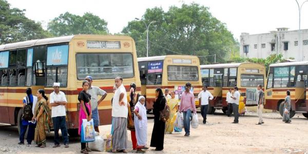 Photo of சென்னையில் வேலைநிறுத்த போராட்டம் காரணமாக நிறுத்தி வைக்கப்பட்டிருந்த பேருந்துகள் மீண்டும் இயக்கம்