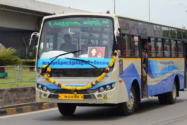 2 மாதங்கள் கழித்து சாலைகளில் வலம் வந்த பேருந்துகள்...! கண்டு, மகிழ்ந்த ...