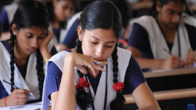 Photo of தமிழகத்தில் பத்தாம் வகுப்பு தேர்வு ஹால் டிக்கட் நாளை முதல் விநியோகம்-தேர்வுத்துறை!