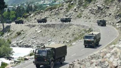 Photo of லடாக் எல்லையில் களம் இறங்கிய இந்தியா..! பீரங்கிகளுடன் பாதுகாப்பு!